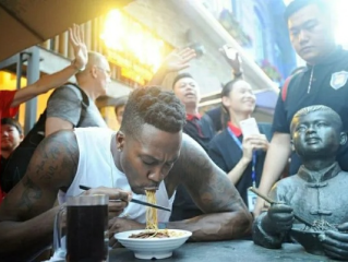 NBA球星为何扎堆来中国？不止是圈钱，更是一场深度破圈之旅