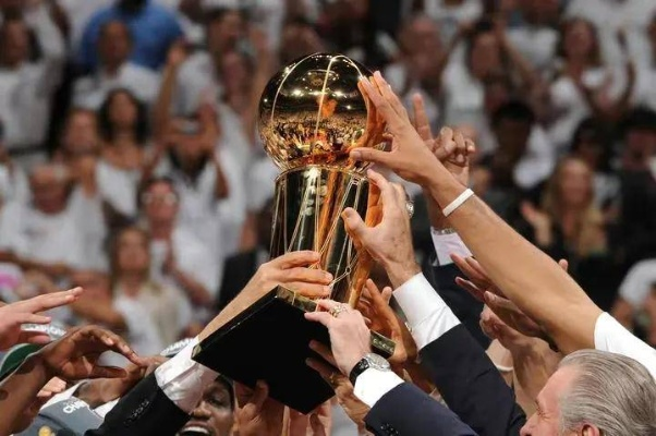 站在巨人肩膀上的冠军,NBA历史排名最低的总冠军之谜 站在巨人肩膀上的冠军,NBA历史排名最低的总冠军之谜