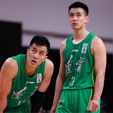 郭艾伦为何被禁赛，规则、争议与职业球员的责任边界