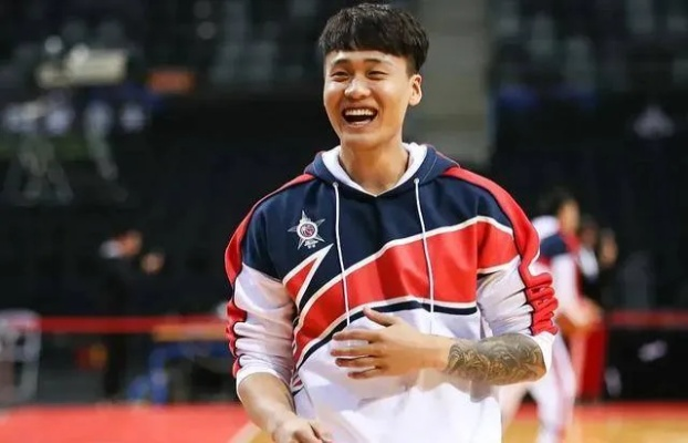 赵睿参加的综艺叫什么？从球场到荧幕，一个篮球明星的跨界之旅