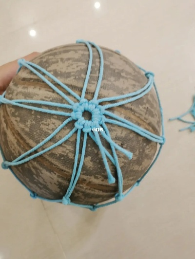 篮球绳子怎么套？手把手教你正确缠绕网兜的技巧